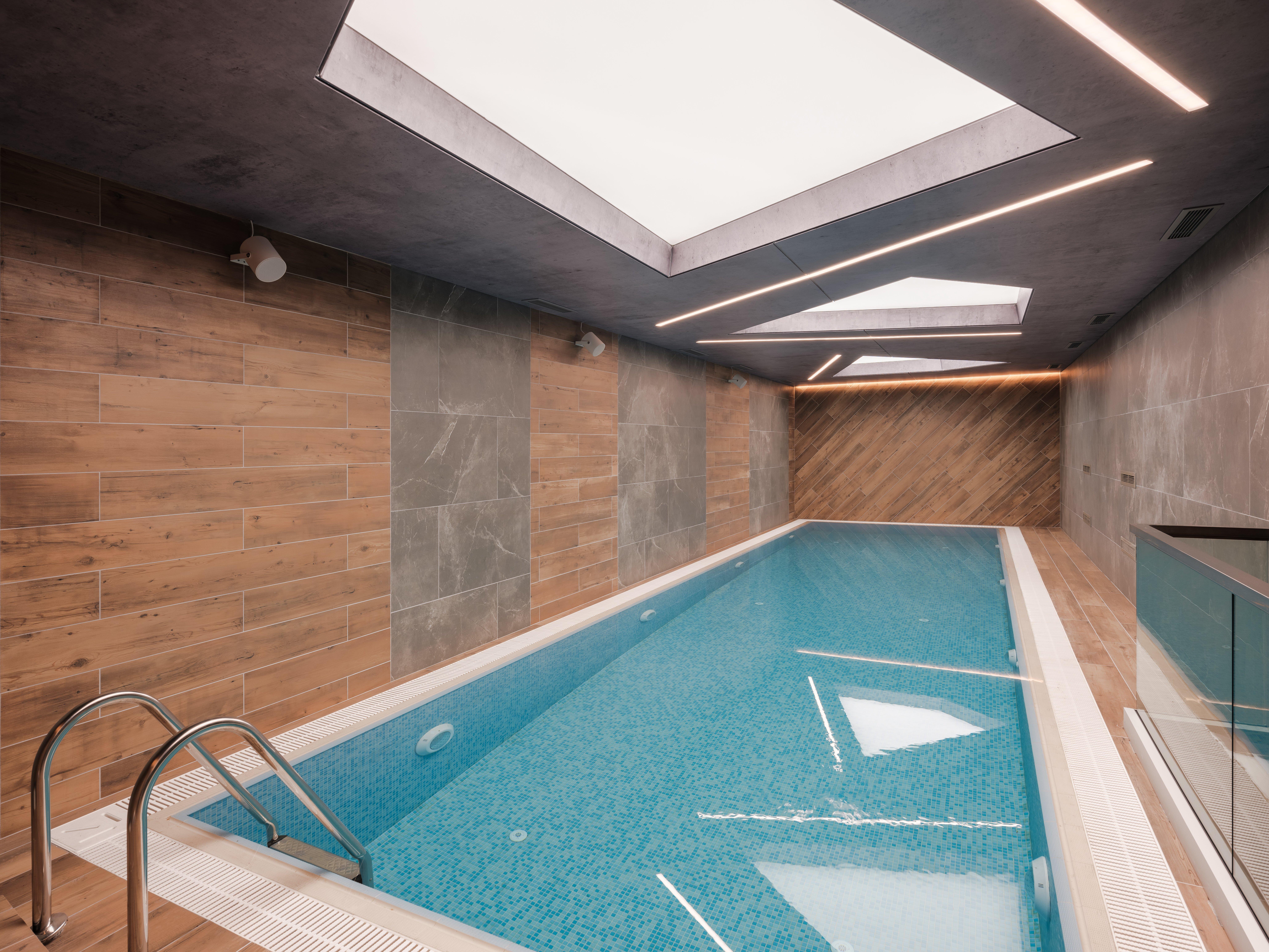 Intercontinental Baku By Ihg Ξενοδοχείο Εξωτερικό φωτογραφία Swimming pool