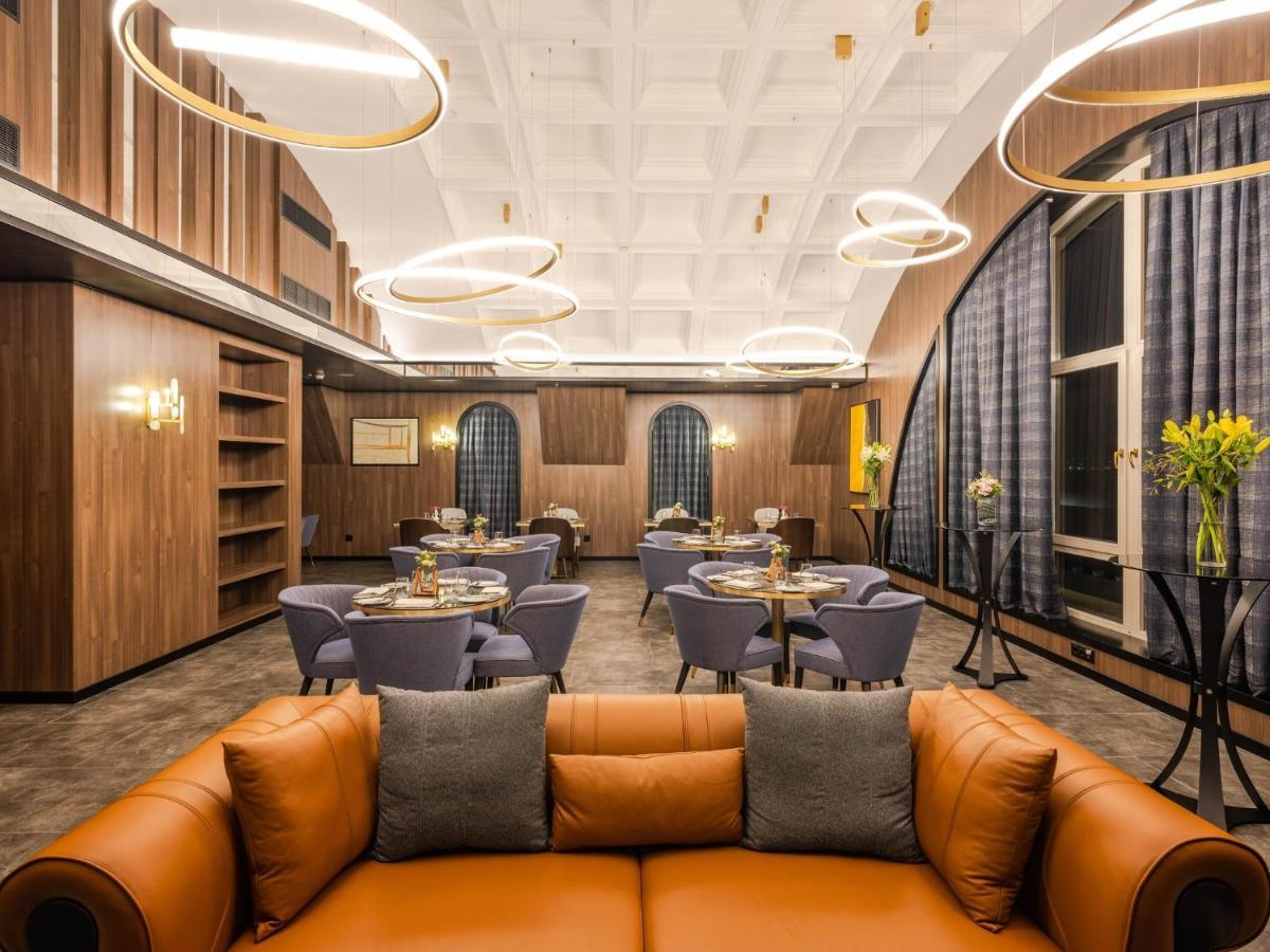 Intercontinental Baku By Ihg Ξενοδοχείο Εξωτερικό φωτογραφία The interior of the restaurant