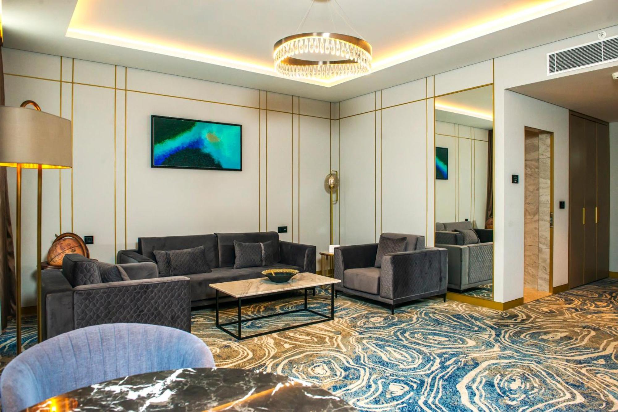 Intercontinental Baku By Ihg Ξενοδοχείο Εξωτερικό φωτογραφία The interior of the hotel