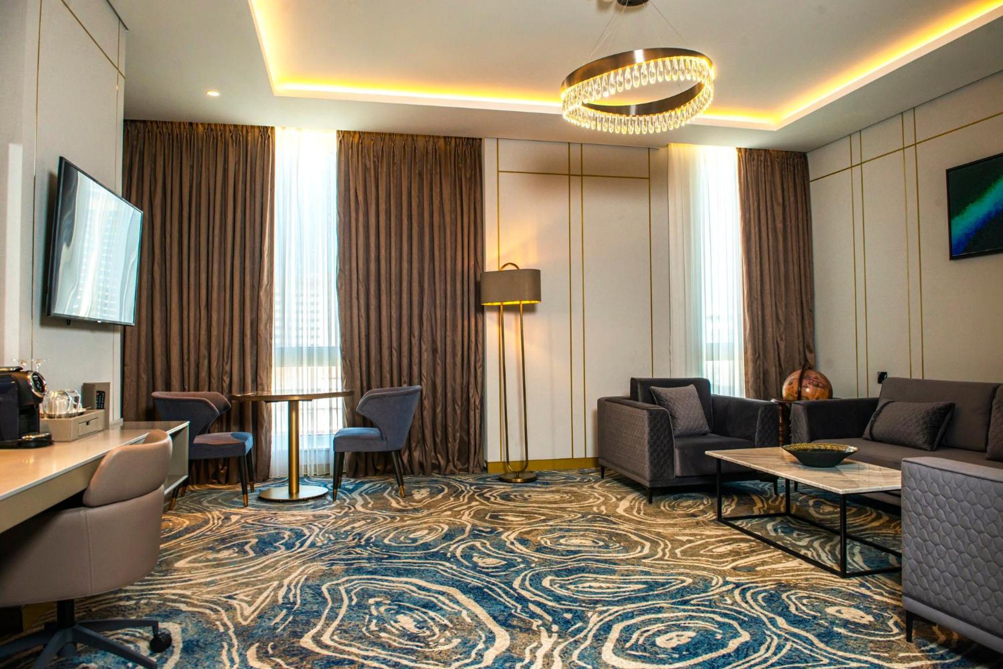 Intercontinental Baku By Ihg Ξενοδοχείο Εξωτερικό φωτογραφία Suite room at the hotel
